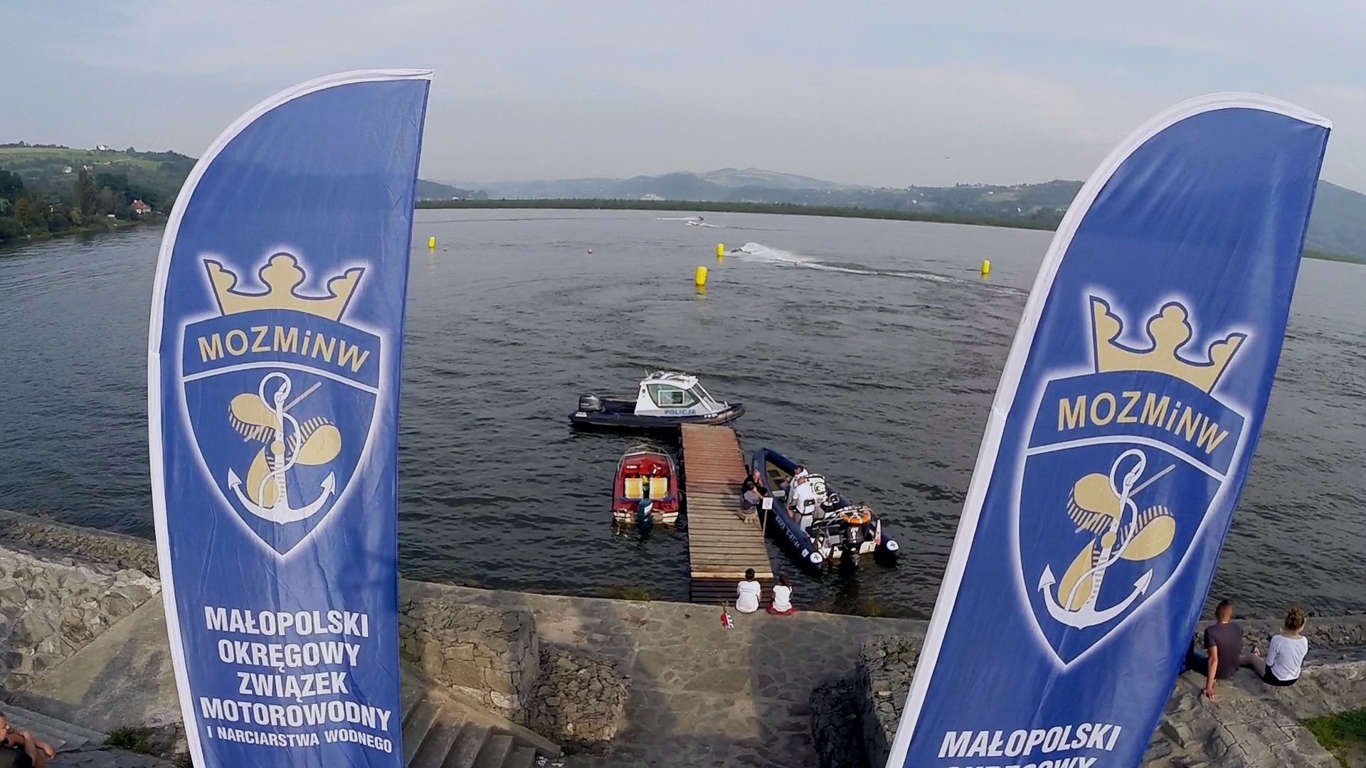Zabespieczenie na wodzie - ekipa Tomka Białkowskiego wraz z Policją wodną Zabespieczenie na wodzie - ekipa Tomka Białkowskiego wraz z Policją wodną