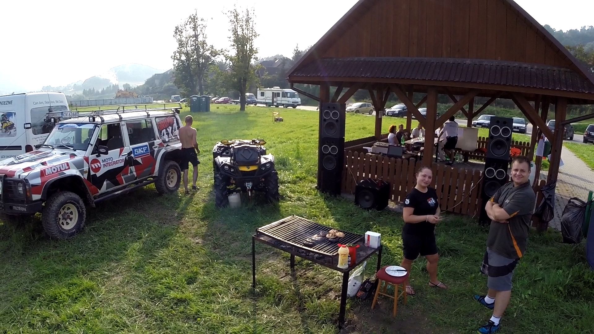 Katering - ekipa 4x4 nie tylko na wodzie Katering - ekipa 4x4 nie tylko na wodzie