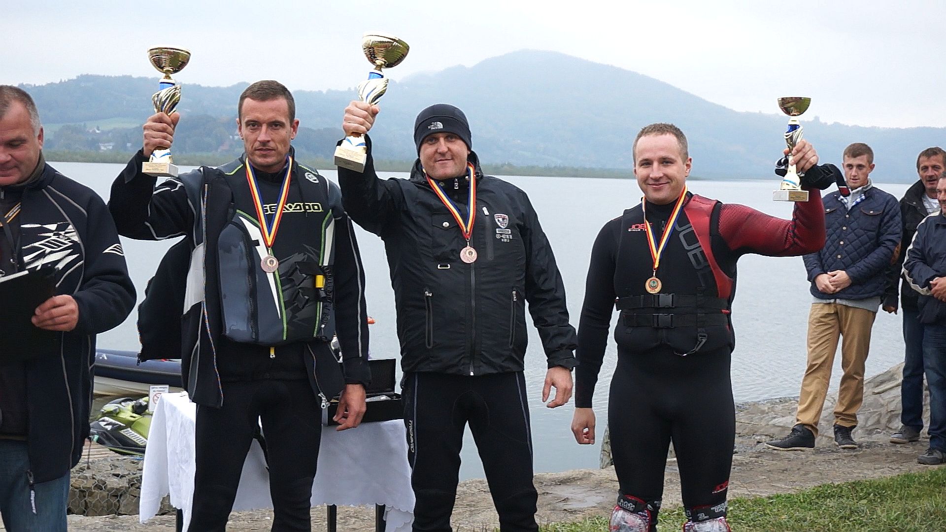 Dekoracja zawodników w klasie SKUTERY  Dekoracja zawodników w klasie SKUTERY