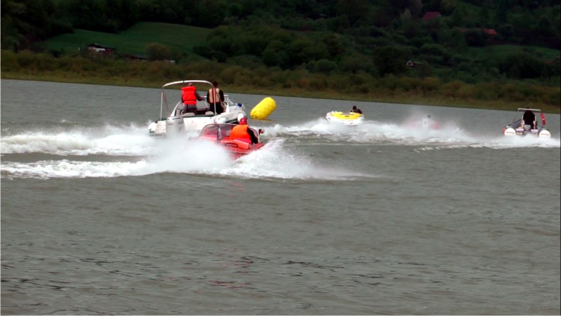 Wyścigi łodzi motorowych nad Jeziorem Rożnowskim - Tęgoborze 2013 Wyścigi łodzi motorowych nad Jeziorem Rożnowskim - Tęgoborze 2013