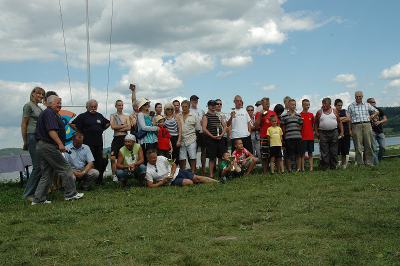 Zdjęcie pamiątkowe uczestników imprezy.......
