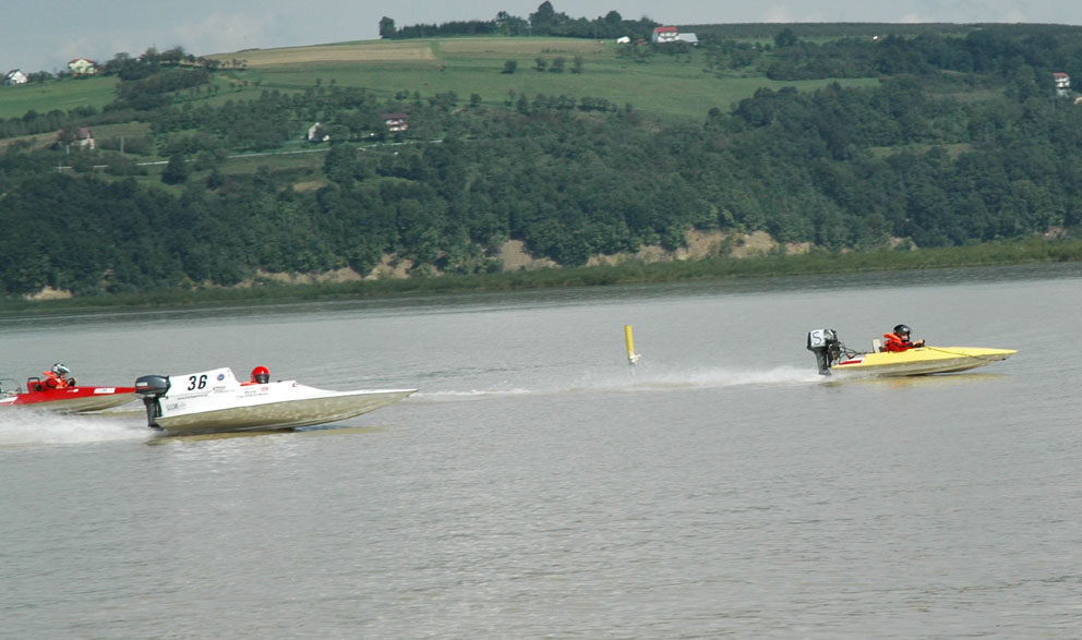 Wyścigi łodzi w Klasie JT-250 Wyścigi łodzi w Klasie JT-250