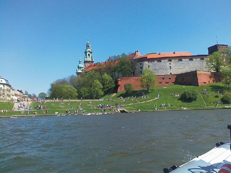 Widok na Wawel od strony Wisły Widok na Wawel od strony Wisły